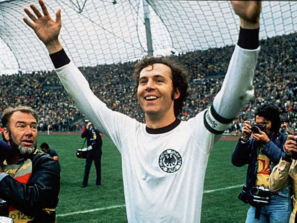 A murit Franz Beckenbauer, cel mai mare jucător din istoria fotbalului ...